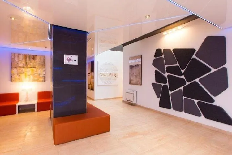 Belvilla By Oyo Apartamento Con Patio Fuengirola 0*,